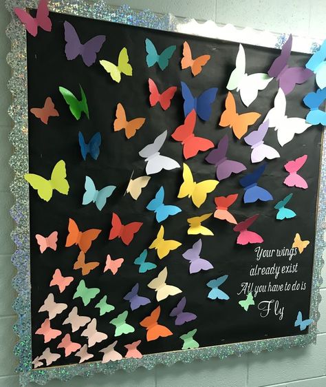 Butterfly Bulletin Board 77B Butterfly Bulletin Board, Butterflies Classroom, Summer Bulletin Boards, Easter School, Classe D'art, Spring Bulletin, Birthday Bulletin Boards, Birthday Bulletin, Diy Classroom Decorations