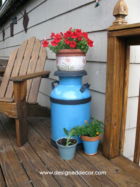 painted milk cans | Re-purposing an Antique Milk Can | Designed Decor Antique Milk Jug, Painted Milk Cans, Milk Can Decor, Antique Milk Can, Old Milk Jugs, Antiques Repurposed, Old Milk Cans, Vintage Milk Can, Summer Deco