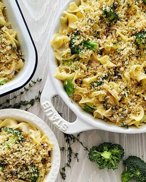 Tuna Noodle Casserole with Broccoli | The Lemon Apron #tunanoodlecasserole #tunanoodlecasserolewithbroccoli #broccoli #tuna #casserole #comfortfood #potluck #feedacrowd #budgetfriendly #bakedcasserole #noodlecasserole #whatsfordinner #dinnerideas #dinner Tuna Broccoli Casserole, Tuna Broccoli, Casserole With Broccoli, Kung Pao Chicken Recipe, Tuna Noodle Casserole, Tuna Noodle, Tuna Casserole, Cheesy Casserole, Noodle Casserole