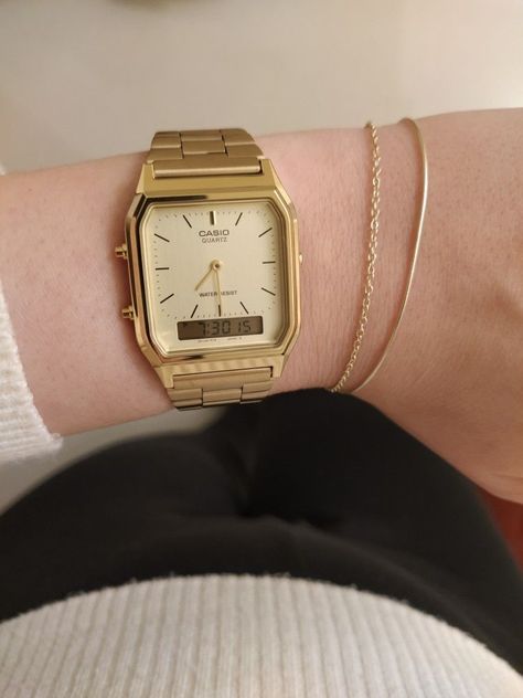 GRAND HUYS  ⌚ Vintage Casio Watch ☕ Casio Gold Watch, Vintage Casio Watch, Vintage Cartier Watch, Casio Watch Women, Casio Vintage Watch, Masculine Jewelry, Pretty Watches, Stylish Watches Men, Casio Vintage