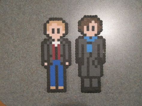 Perler bead Sherlock and Watson Sherlock Pixel Art, Sherlock Holmes And John Watson, Sherlock And Watson, Build Minecraft, Hamma Beads, John Watson, Perler Beads Designs, Johnlock, Perler Bead Art