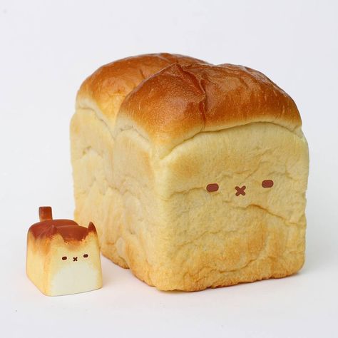 An Adorable Line of Miniature ‘Bread Cat’ Shaped Resin Toys That Look Good Enough to Eat Bread Cute, Bread Cat, Miniature Bread, Cat Bread, Resin Toys, Cute Bread, Food Shapes, Kawaii Cooking, Cute Baking