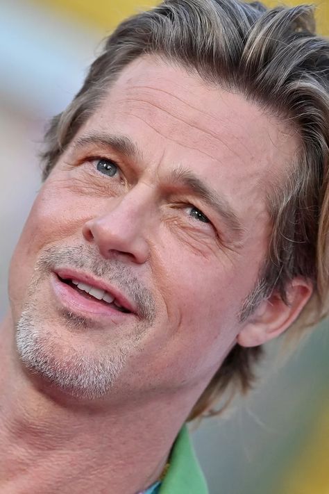 Brad Pitt Announces Skin-Care Line, Le Domaine Brad Pitt Pictures, Brad Pitt Style, Tyler Durden, Like Fine Wine, Celebrity List, Blonde Guys, Hollywood Actor, Guy Pictures, Jenna Ortega