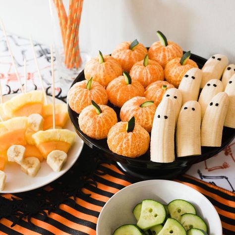 Don't be scared of all the sugar, refined carbs, and fake food coloring! This Halloween, create your own healthy and delicious treats using these recipes for Cucumber Skulls, Halloween Cucumber, Cucumber Halloween, Chocolate Ghosts, Pineapple Halloween, Pineapple Snack, Banana Snacks, Banana Candy, Healthy Halloween Snacks