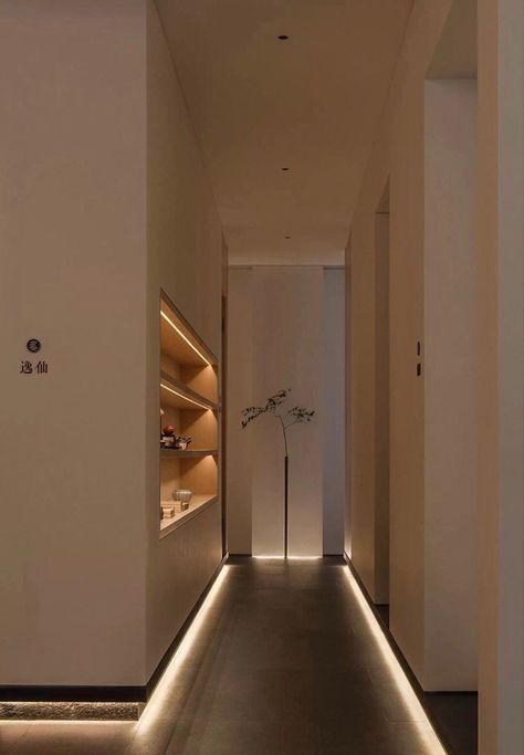 Japanese Corridor Design, Hallway Strip Lighting, Corridor Lighting Home Hallways, Long Corridor Ideas Interior Design, Small Corridor Design, Led Lights Hallway, Corridor Lighting Design, Corridor Design Home, Spa Hallway