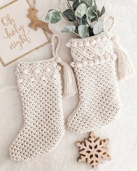 Christmas Boots | Macramé Fiber Art Macrame Stocking Diy, Macrame Christmas Stocking, Macrame Decor Ideas, Crochet Macrame, Christmas Boots, Santa Boots, Winter Slippers, Macrame Decor, Diy Christmas Gifts