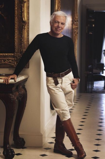 Ralph Lauren posing in the entry hall of his Bedford home dressed for riding. Ralph Lauren Runway, Stylish Mens Suits, Style College, Designer Ralph Lauren, Estilo Hippy, Older Man, Ralph Lauren Style, Stylish Mens Outfits, Fashion 101