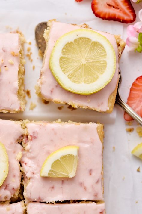 Easy, delicious strawberry lemon blondies made with a gluten-free blondie base flavored with fresh strawberries and lemons, then topped with a sweet pretty pink glaze. Lemon Blondies Recipe, Strawberry Lemon Blondies, Boston Cake, Lemon Blondies, Gluten Free Brands, Blondies Recipe, Pink Icing, Strawberry Lemon, Easy Strawberry