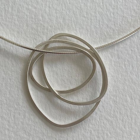 Loop Necklet | Necklaces Wire Creations, Art Clay Silver, Modern Silver Jewelry, Handmade Silver Jewellery, Jewellery Necklaces, Metalwork Jewelry, Silver Jewelry Design, Ball Necklace, Flower Earrings Studs