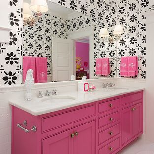 black and white bathroom with hot pink vanity cabinets, bright pink towels, pantone rapture rose Pink Wallpaper Bathroom, Pinterest Bathroom, Pink And Black Bathroom, Teen Bathrooms, Pink Cabinets, Kid Bathroom Decor, Girl Bathrooms, Pink Vanity, Shabby Chic Bathroom