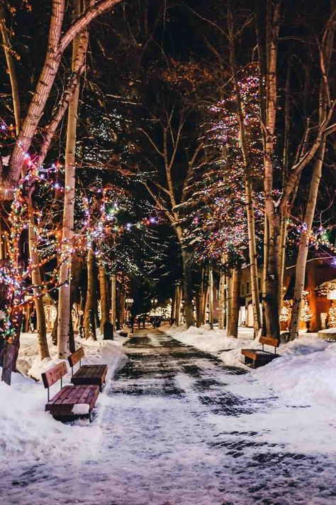 Aspen Colorado Christmas Aesthetic, Aspen At Christmas, Colorado Christmas Vacation, Colorado Christmas Aesthetic, Aspen Colorado Christmas, Colorado Winter Aesthetic, Aspen Colorado Aesthetic, Christmas In Aspen, Christmas Colorado