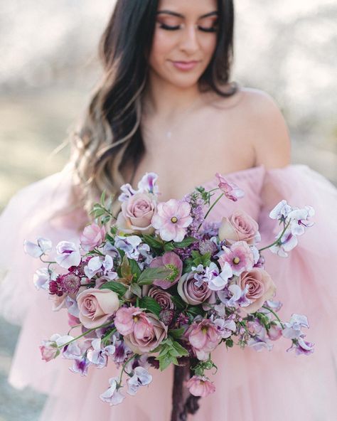 Light Purple And Pink Wedding, Blush And Lilac Wedding Flowers, Pink Purple Wedding Flowers, Lilac And Pink Wedding Flowers, Pink And Purple Wedding Flowers, Lilac Boutonniere, Pink And Purple Wedding Theme, Pink And Lavender Wedding, Purple And Pink Bouquet