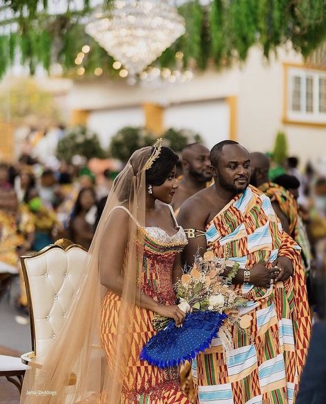 Ghana Wedding Traditional, Ghanian Wedding, Kente Outfits, Ghana Traditional Wedding, Nigerian Wedding Dresses Traditional, Ghanaian Wedding, Ghana Wedding, African Traditional Wedding Dress, African Wedding Attire