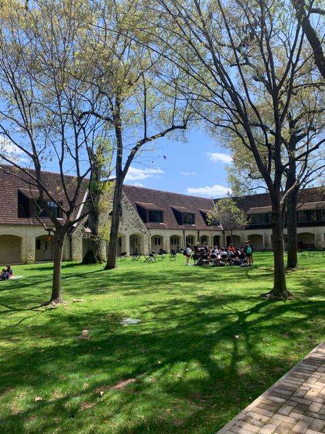 School Courtyard Aesthetic, School Outside Aesthetic, Schoolyard Aesthetic, School Yard Aesthetic, Privet School Aesthetic, Aesthetic School Exterior, School Garden Aesthetic, New School Aesthetic, School Scenery