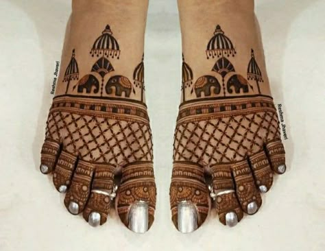 Simple Lag Mahendi, Pag Mahendi Design, Lag Mahendi Design, Stylish Mehndi Designs For Leg, Lag Mehndi Design Simple, Pag Mehndi Designs, Kanku Pagla Mehndi For Leg, Leg Simple Mehndi Design, Leg Mehendi Design Simple