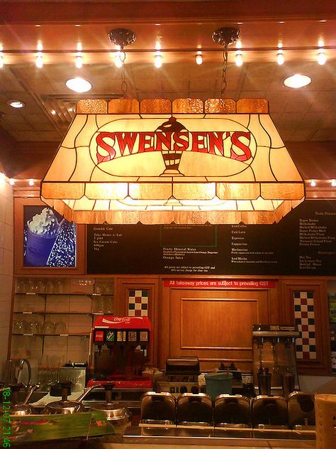 Swensens. Yesterday I've been there for the first time and it was like heaven! Love gelato 90s Ice Cream Shop, Swensens Ice Cream, Victorian Ice Cream Parlor, Old School Ice Cream Shop, 1950 Ice Cream Parlor, 1940s Ice Cream Parlor, Stage Crew, 70s Nostalgia, Building Signs