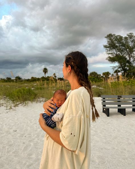 Had to take Ev to see his first sunset 🥹✨ Will he remember it? Probably not, but I will 🥹😭 Mom Core, Dream Kids, Family Of 6, Future Mommy, Dream Family, Future Family, Mommy Life, Best Mother, Family Goals