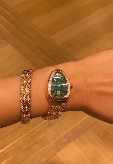 Bvlgari Serpenti Watch, Bulgari Serpenti Watch, Serpenti Watch, Bvlgari Watch, Expensive Jewellery, Lux Jewelry, Woman Like Me, Gold Jewels Design, Brent Faiyaz