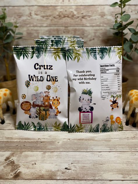 Wild One Birthday Favor Ideas, Wild One Party Favors, How To Make Personalized Chip Bags, Personalized Chip Bags Diy, Safari Chip Bags, Forest Baby Nursery, Picnic Clipart, Art Picnic, Birthday Chip Bags