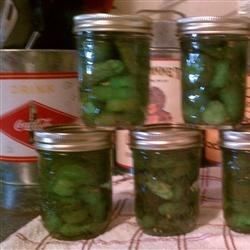 Icicle Pickles, Pickle Crock, Canning Granny, Pickle Vodka, Pickled Okra, Canning Pickles, Canning Tips, Pickle Chips, Pickling Spice