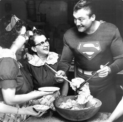 Superman Serving Salad Famous Murders, First Superman, George Reeves, Gone But Not Forgotten, Adventures Of Superman, Tennessee Williams, Marilyn Monroe Photos, Strawberry Pie, Influential People