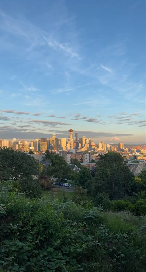 Seattle Suburbs Aesthetic, Seattle City Aesthetic, Seattle Aesthetic Wallpaper, Seattle Scenery, Seattle Autumn, Window View City, Seattle Vibes, Seattle Washington Aesthetic, Seattle Wallpaper