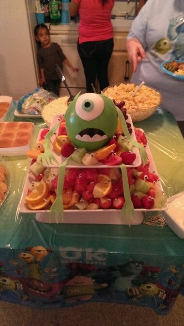 Monsters inc fruit platter Monsters Inc Charcuterie Board, Pixar Party, Monster Inc Birthday, Monster Inc, Cars Party, Veggie Tray, Dinner Themes, Fruit Platter, Fruit Tray