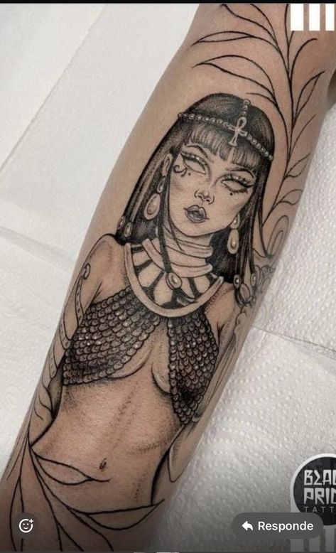 Cleopatra Back Tattoo, Tattoo Cleopatra, Egyptian Tattoo For Women, Tattoo Brazo Mujer, Cleopatra Tattoo, Worst Tattoos, Bla Bla Bla, Cross Tattoos For Women, Pretty Tattoos For Women