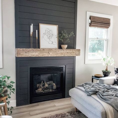 Black Shiplap Fireplace, Above Fireplace Ideas, Black Shiplap, Fireplace Accent Walls, Wood Mantle Fireplace, Grey Fireplace, Black Fireplace, Shiplap Fireplace, White Fireplace