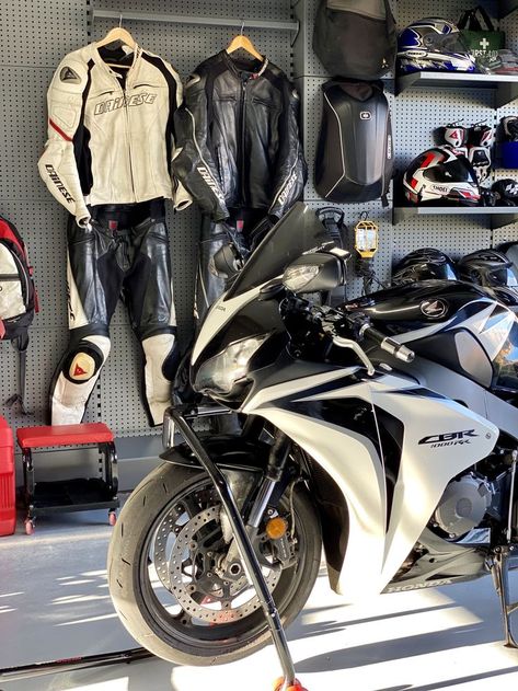 This week's blog post looks at how to store motorbikes and motorbike accessories in a GarageKing storage system. Motorcycle Garage Aesthetic, Motorbike Garage Ideas, Motorbike Garage, Garage Motorcycle, Bike Garage, Moto Wallpapers, Motorbike Parts, Motorcycle Storage, Pink Motorcycle