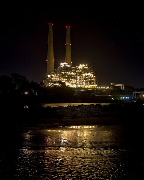 Nuclear Power Plant Aesthetic, Power Plant Aesthetic, Plant Night, Industrial Aesthetic, Minecraft Plans, Cali Girl, Nuclear Power Plant, Ocean Decor, Plant Aesthetic