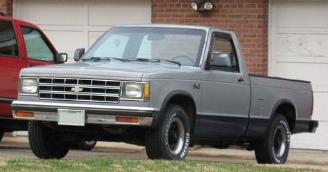 ▷ DESCARGAR Manual Chevrolet S10 Pick up 1983 repara fallas de Motor Frenos Transmisión Sistema Electrico Fusibles GRATIS PDF Manual S10 Pick up de Taller General Motors Cars, S10 Truck, Small Pickups, Chevrolet S 10, Car Repair Diy, S10 Pickup, Car Modification, New Porsche, Driving Car