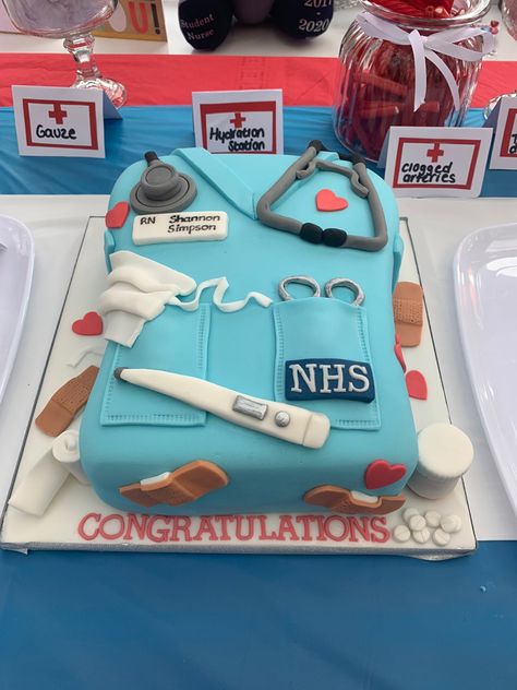 #nursing #medical #graduation #nhs #qualified #qualifiednurse Nhs Nurse, Nursing Cake, Nursing Students, Medical