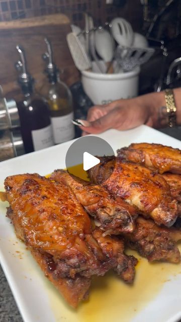 Jerk Turkey Wings Recipe Baked, Grill Turkey Wings, Best Baked Turkey Wings Recipe, Turkey Wings Thanksgiving, Southern Style Turkey Wings, Sides For Turkey Wings, Turkey Wings For Thanksgiving, How To Cook Turkey Drumsticks, Crockpot Smoked Turkey Wings