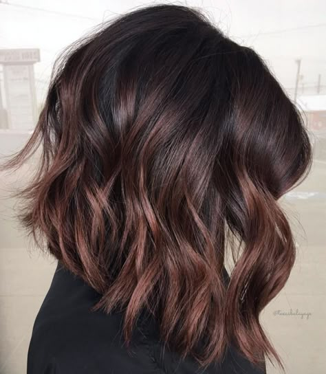 Balayage Lob, Thick Hair Cuts, Stacked Bob Haircut, Dark Red Hair, Brunette Balayage, Long Bob Haircuts, Red Highlights, Brown Hair Balayage, Winter Hair Color