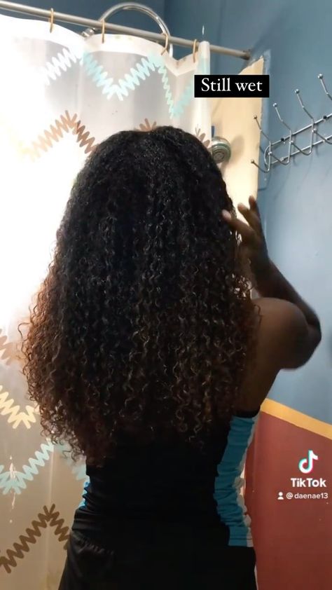 daenae on Instagram: Quick wash day routine. I have always wanted to post content about haircare and my personal hair journey, so from now on look out for more… Curly Hair Wash Day Routine, Wash Day Hairstyles, Hair Wash Day, Wash Day Routine, Day Routine, Hair Wash, Brazilian Blowout, Wash Day, Curly Hair Routine