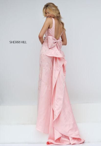 Runway Fashion Outfits, V Neck Prom Dress, Inexpensive Prom Dresses, Prom Inspiration, Queen Dresses, Sherri Hill Prom, V Neck Prom Dresses, Sherri Hill Prom Dresses, Sherri Hill Dresses