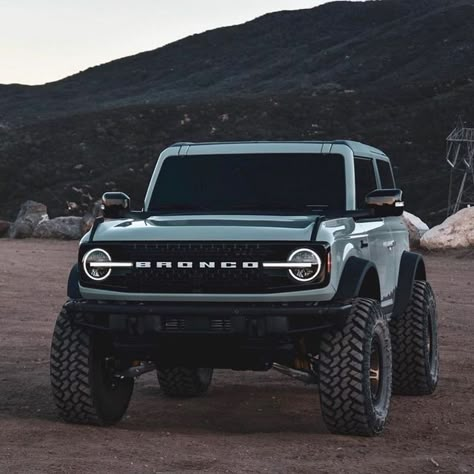 Lifted Bronco, Bronco Car, Compact Pickup Trucks, New Bronco, Dream Cars Jeep, Jeep Rubicon, Ford Maverick, Jeep 4x4, Vw Van