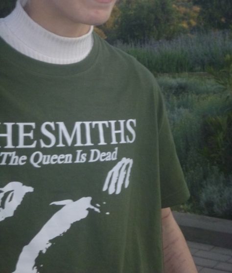 The Smiths Shirt Aesthetic, Messy Clothes Aesthetic, Swanky Outfits, The Smiths Shirt, Gary Smith, The Smiths, I'm With The Band, Sharp Dressed Man, Cool Fits