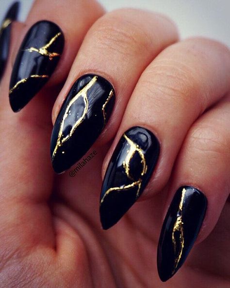 Black Kintsugi, Nails Acrylic Black, Gold Nail Art, Black Nail Art, Her Nails, Black Nail Designs, Great Nails, Trendy Nail Art, Marble Nails