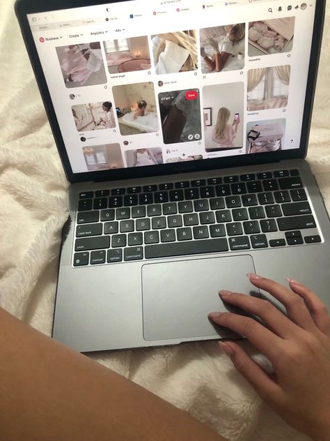 Nail Inspo Coquette, Girl Lifestyle, Dream Lifestyle, My Pinterest, Blogger Girl, Girls World, Girly Stuff, Clean Girl, Just Girly Things