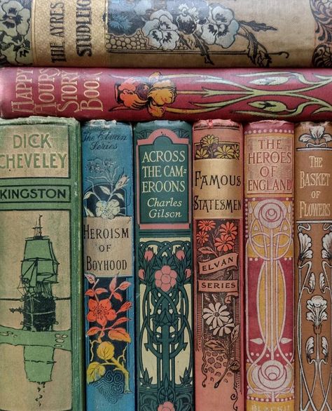 Victorian Book Aesthetic, Vintage Book Aesthetic, Cottagecore Bookshelf, Vintage Books Aesthetic, Old Books Aesthetic, Bookshelf Study, 1900s Aesthetic, Cottagecore Books, Ornate Books