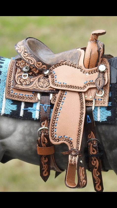 Black Horse Western Tack, Model Horse Tack Patterns, Cool Horse Tack, Model Horse Accessories, Cute Horse Tack, Western Horse Tack Turquoise, Tack For Horses, Horse Tack Western, Western Riding Tack