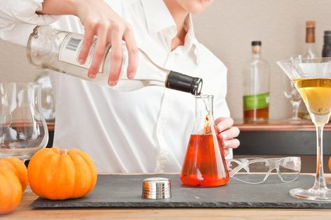 Five Costume Ideas for Bartenders Working on Halloween | eHow Bartender Halloween Costumes Ideas, Halloween Costumes For Bartenders, Bartender Halloween Costumes, Bartender Funny, Reuse Old Clothes, Diy Cut Shirts, Tying Knots, Old Sheets, Tshirt Rug