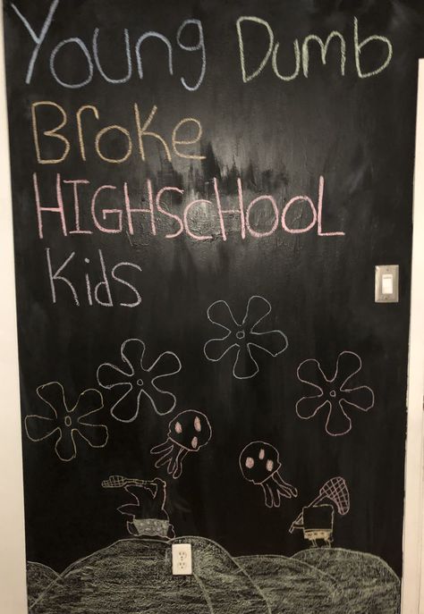 Chalkboard Wall Ideas For Teens, Things To Draw On Chalkboard Wall, Chalk Wall Ideas Bedroom, Chalkwall Ideas Bedroom, Fnf Quotes, Chalkboard Wall Art Ideas, Chalk Wall Bedroom, Friend Group Quotes, Chalkboard Bedroom