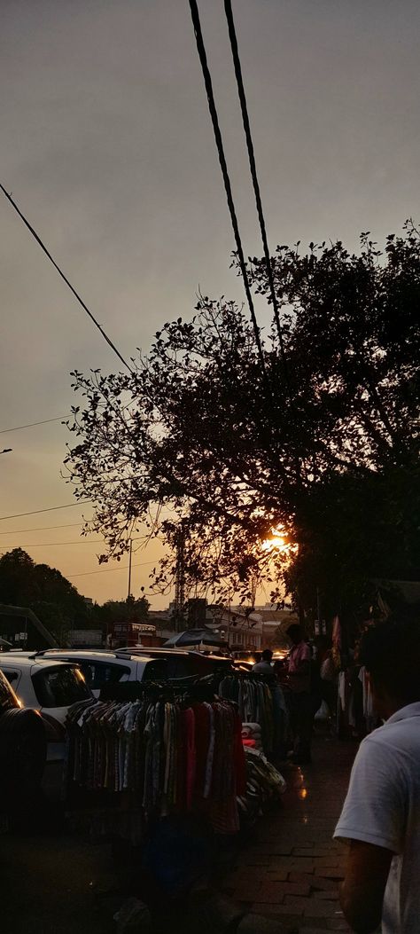 Lajpat nagar market july/2022 Lajpat Nagar Market, Simple Phone Wallpapers, July 2022, Sunset Pictures, Insta Photo Ideas, Insta Photo, Phone Wallpapers, Photo Ideas, Phone Wallpaper