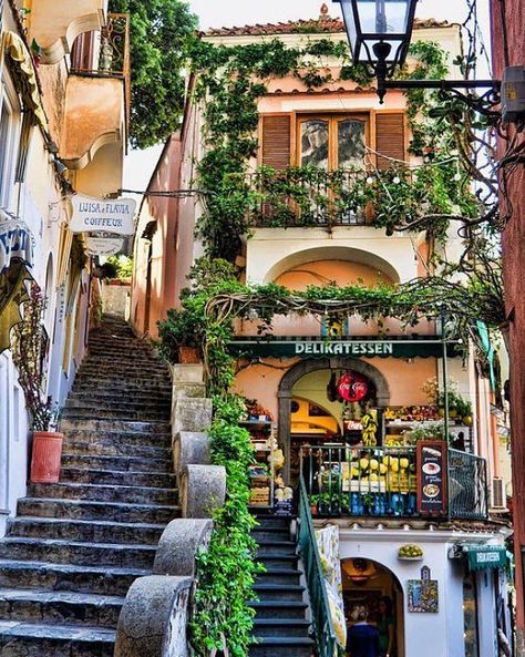 La Magia de Positano - Buena Vibra Pompeii City, Sorrento Italia, Positano Italy, Amalfi Coast Italy, Naples Italy, Italy Photo, Elba, Sorrento, Pretty Places