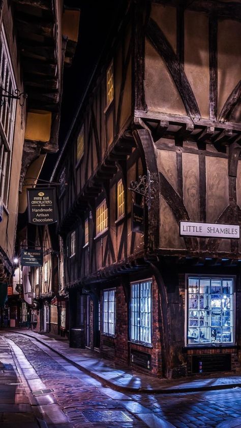 England. Street. Design. Decor. Travel. Adventure. Travel Blog. Photo. Bar. Pub. Medieval Pub, Medieval Homes, Pub Aesthetic, Shambles York, England Street, The Shambles, York Uk, York England, Yorkshire England