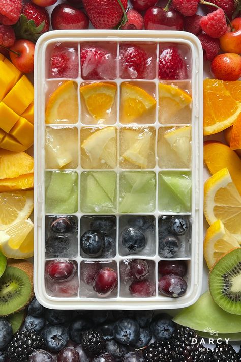 Fancy Ice Cubes, Fruit Ice Cubes, Rainbow Cocktail, Flavored Ice Cubes, Fancy Ice, Blueberry Juice, Rainbow Fruit, Infused Water Recipes, Flavor Ice