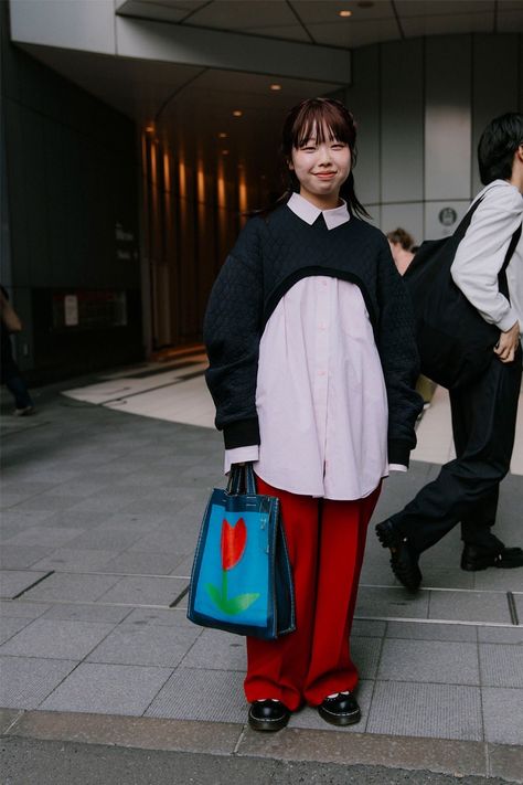 The best street style from the Tokyo Fashion Week fall/winter 2024 shows Layered Fashion Street Style, Japan Street Fashion Women, Japan Fashion Women, Japan Fashion Week, Tokyo Style, Korean Street Style, Japan Fashion Street, Tokyo Fashion Week, Street Style Aesthetic